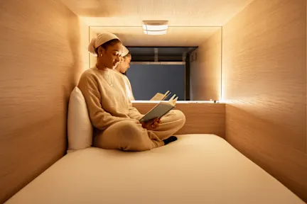  Capsule Hotel. Νύχτα είναι θα περάσει ή μια καινούργια εμπειρία;